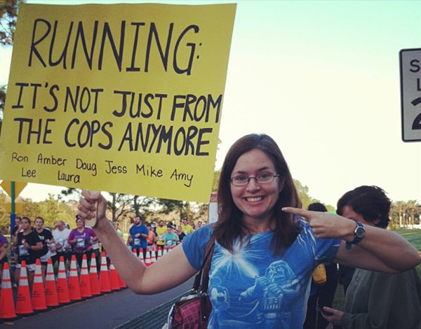 Funniest Running Signs #i: The faster you run the sooner we'll be drunk.