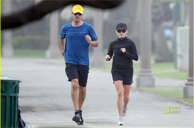 Celebrity Runner Reese Witherspoon
